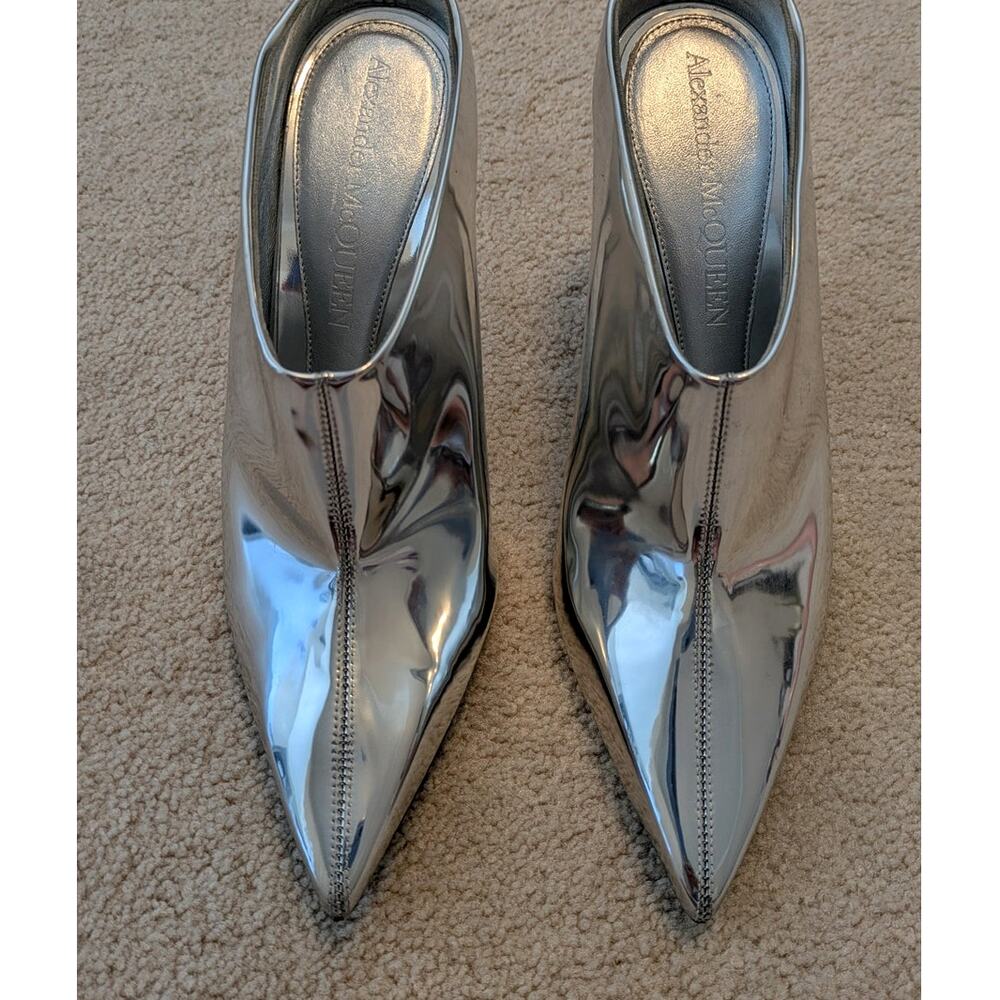 Alexander McQueen Thorn Pointed Toe Mules